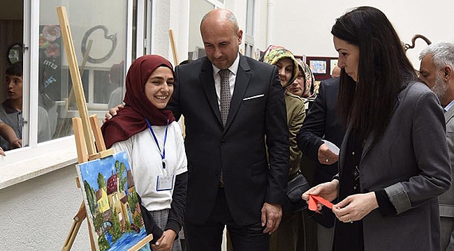 Karaaslan ve Togar  resim sergisini açtı