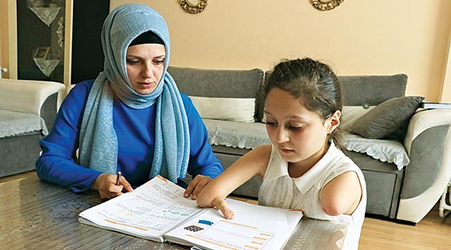 Nisanur’a annesi ‘kol kanat’ oldu