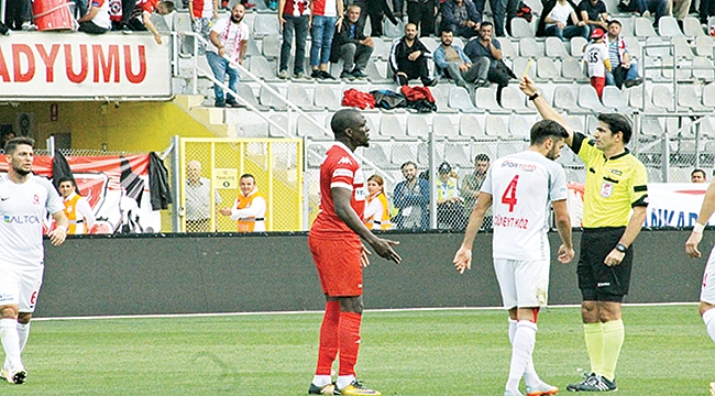 Samsunspor 95 sarı kart gördü