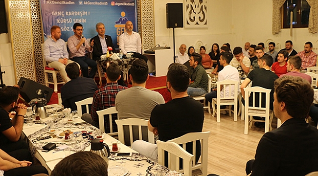 Bakan Demircan gençlerle buluştu