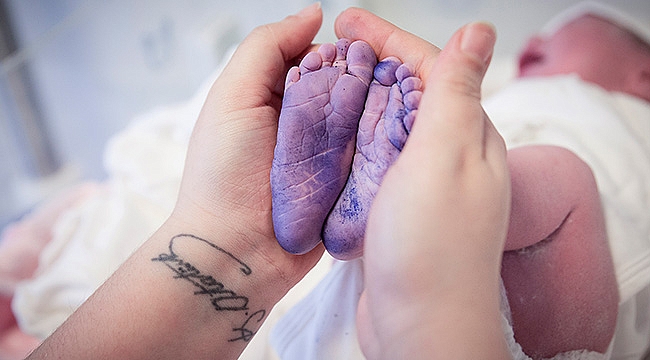 Hayatın ilk nefesi  ölümsüzleştiriyor