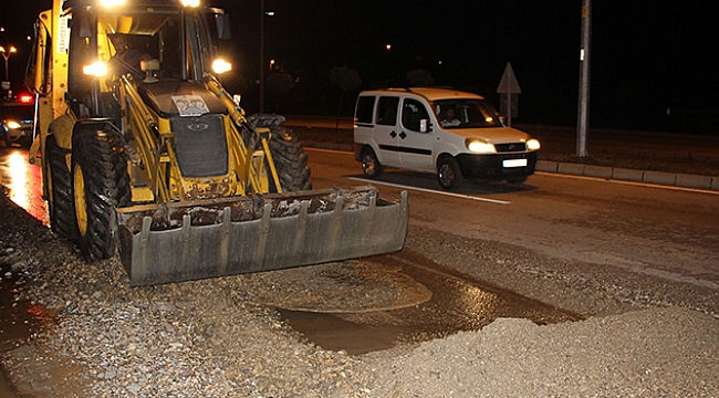 Bir saatlik sağanak yağmur sele dönüştü
