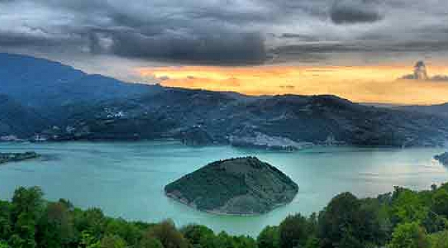 Cennetin kalbi bu adada atıyor