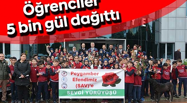 5 bin gül dağıttılar