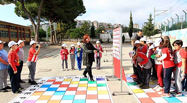 Öğrenciler dersleri oyunla öğreniyor