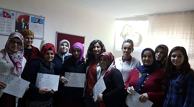 Ayvacık'ta anne adayları okullu oldu