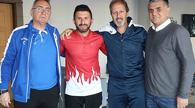 SAMSUNSPOR İÇİN  KOŞMAK İSTİYOR