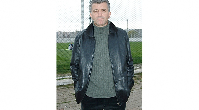 Yücel Uyar imzalıyor