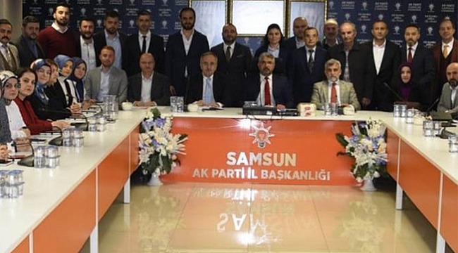 AK Parti'de meclis üyesi  aday listeleri gönderildi