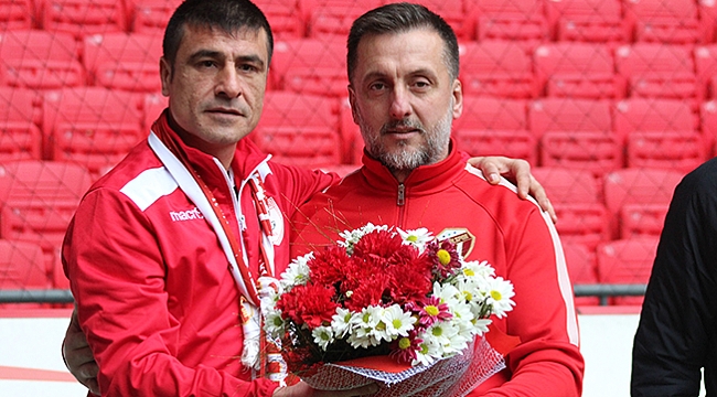 Tribünlerde dostluk rüzgarları