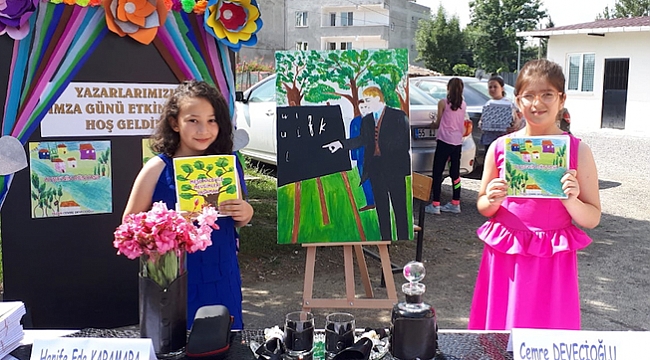 Küçük yazarlardan imza günü
