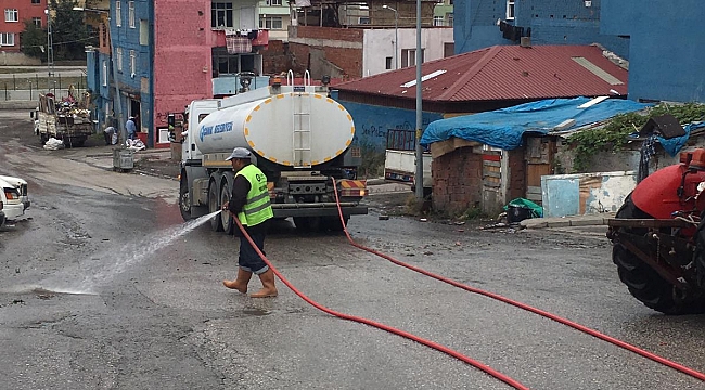 Canik’te sokaklar temizleniyor