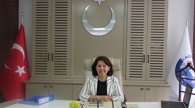 Ladik'te pancar dalı  pazarı kuruldu