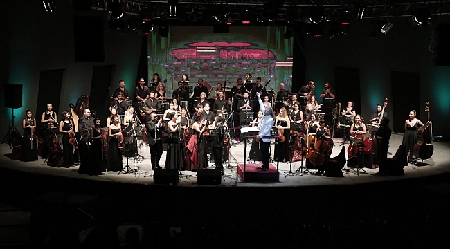 Operada eğlence var