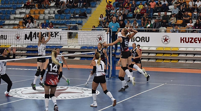 SULTANLAR ÜZGÜN BAŞLADI 3-0