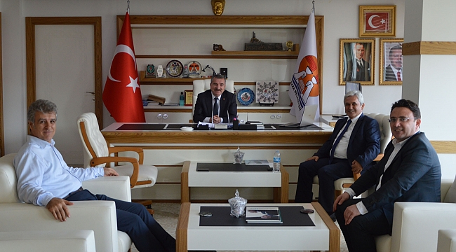 Üç kaymakamdan Özdemir'e ziyaret