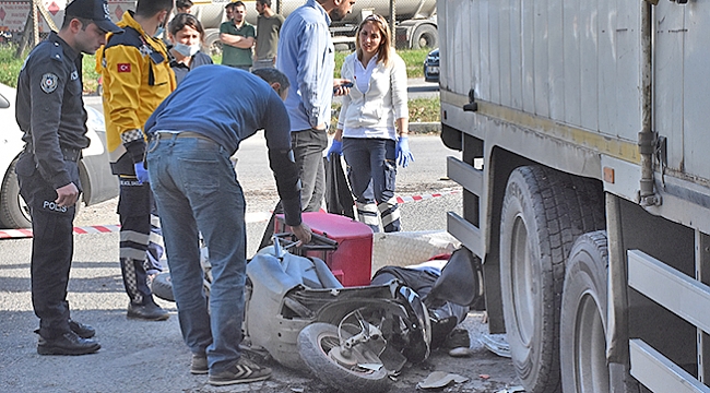 Kamyonla çarpışan motosikletin sürücüsü öldü