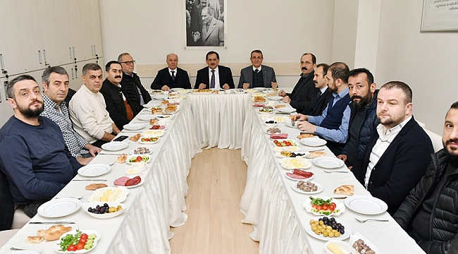 BAŞKAN DEMİR, İŞ İNSANLARIYLA BULUŞTU