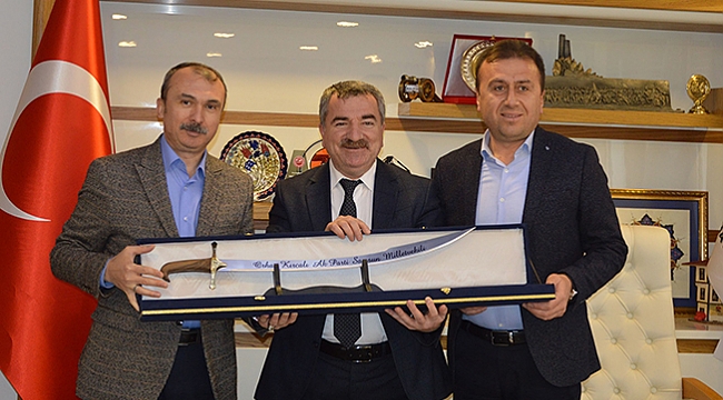 Başkandan vekile kılıç