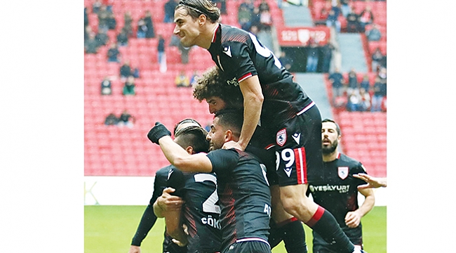 LİDER İSTANBUL’DA