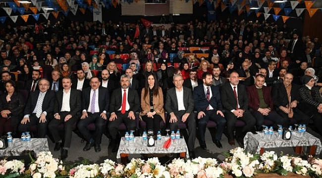 AK Parti Canik’te Gençay  yeniden başkan seçildi