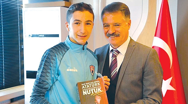 Atakum'un gururundan Deveci'ye ziyaret