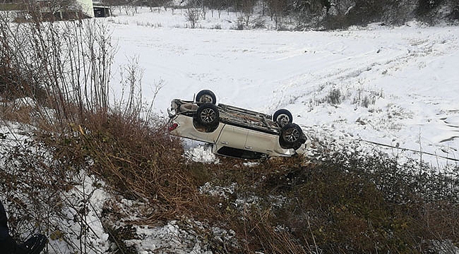 Bafra'da kamyonet ırmağa uçtu