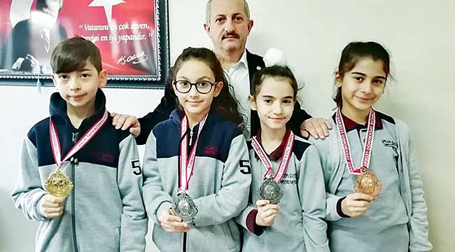 Galip Öztürk Ortaokulu’nun altın öğrencileri