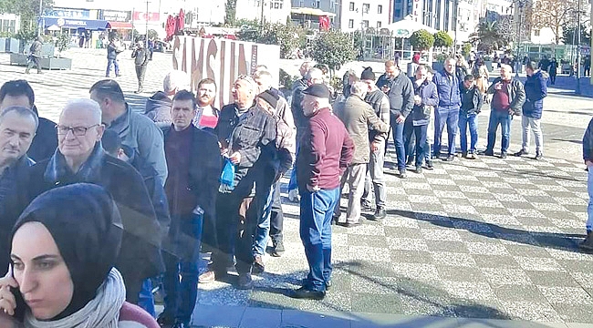 İLK GÜNDEN BİLET KUYRUĞU