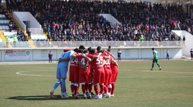 Lider şampiyonluğa yürüyor 0-1