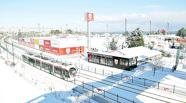 Nuri Asan karlar altında