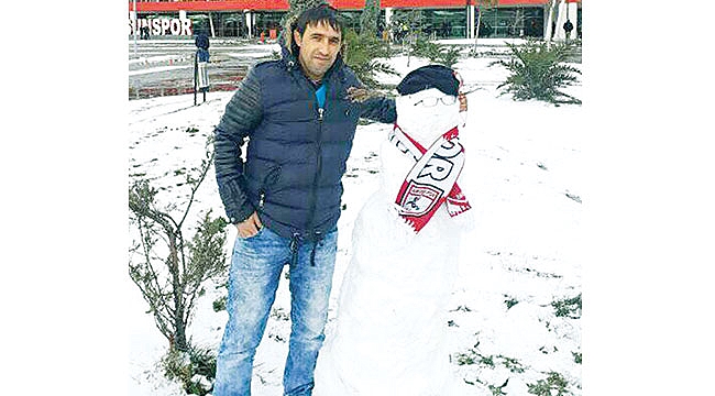 Samsunsporlu kardan adam