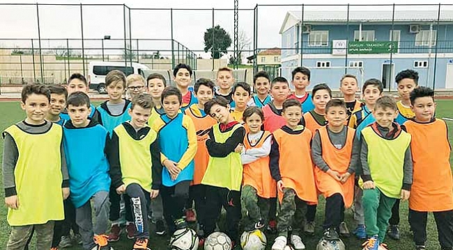 Yakakent'te futbola yoğun ilgi