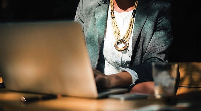 Yönetici koltuğundaki   kadınların oranı arttı