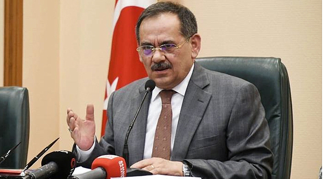 'ATATÜRK'Ü YERLERDE Mİ ÇİĞNETELİM?'