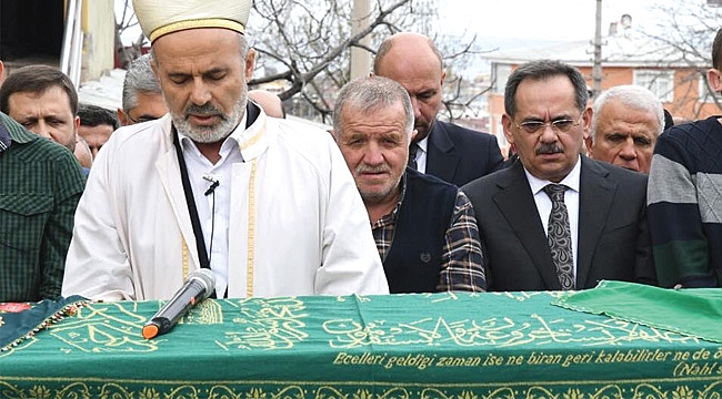 AYŞEGÜL DUALARLA UĞURLANDI