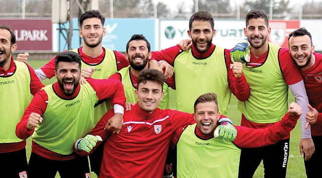 ERTUĞRUL SAĞLAM 11 KURMAKTA ZORLANIYOR