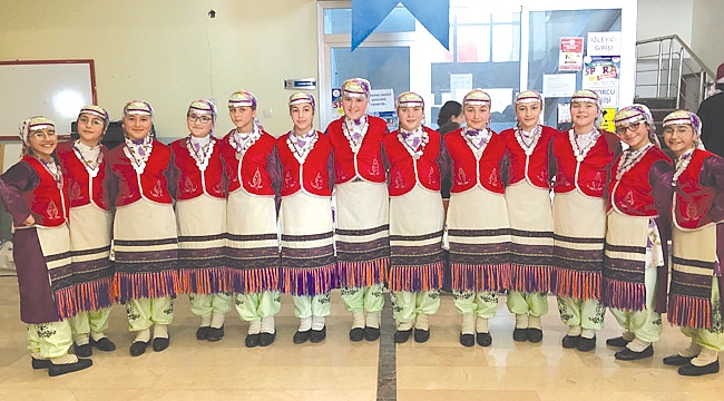 Halk oyunlarında çifte zafer