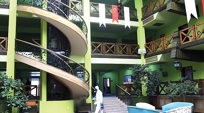 Huzurevine korona önlemi