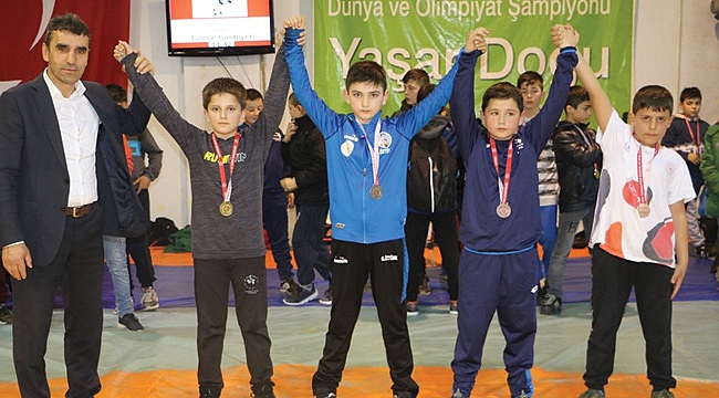 Minderde madalya mücadelesi