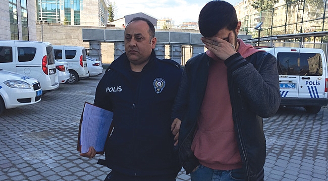 Sosyal medyada tartıştığı kişiyi bıçakla yaraladı