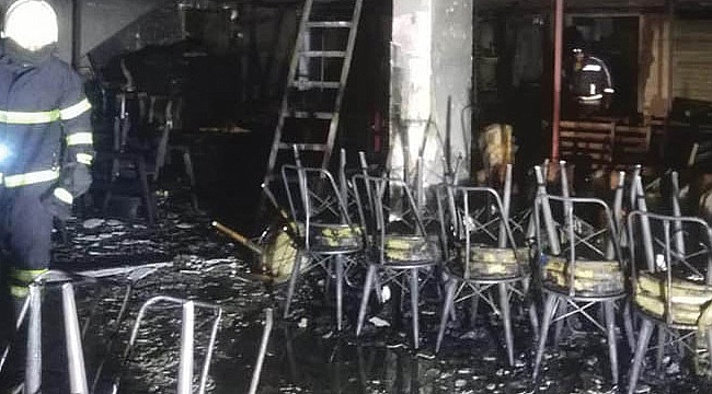 Tekkeköy’de iş yeri kül oldu