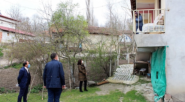 Ladik'te 65 yaş üstü kişilere moral ziyareti