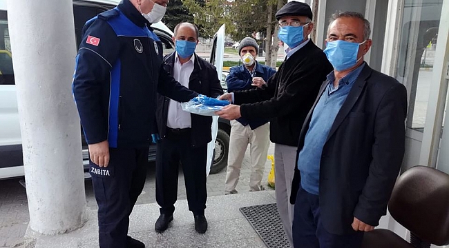 Ladik’te maske bedava