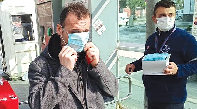 Toplu taşımayı kullananlara ücretsiz maske