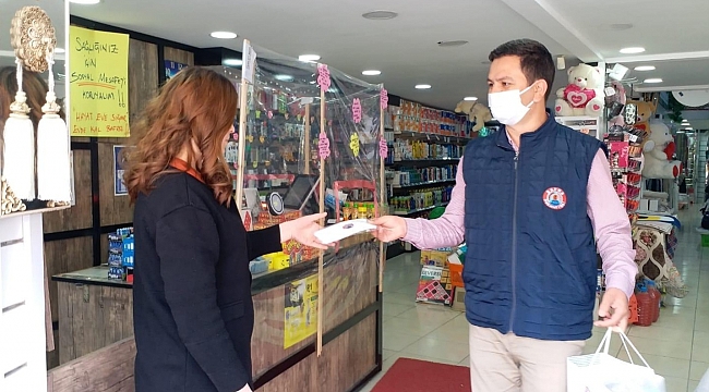 Bafra Belediyesi'nden esnafa maske