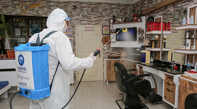 Canik'te berberler dezenfekte edildi