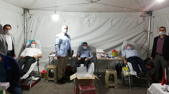 Memurlar kan bağışına koştu