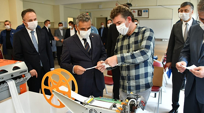 Öğretmenler 54 binden fazla maske üretti