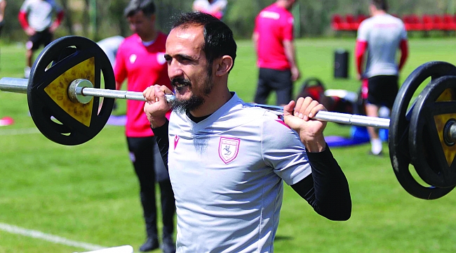 Azmi gençlere örnek oluyor